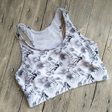 Load image into Gallery viewer, Women Sports Top Female with Phone Pocket